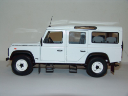 Land Rover Defender 110 Station Wagon 1:18 