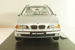 BMW 5er Serie (E39) Touring 1998, silver, T9-1800390, Triple 9 1:18