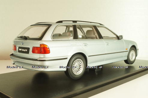 BMW 5er Serie (E39) Touring 1998, silver, T9-1800390, Triple 9 1:18