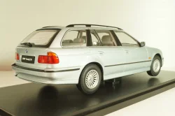 BMW 5er Serie (E39) Touring 1998, silver, T9-1800390, Triple 9 1:18