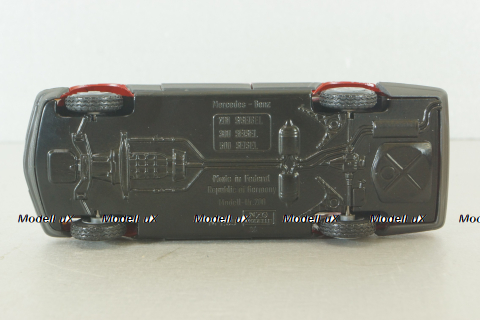 Mercedes 500 SE (W126) 1979 шейховоз, red, NZG 1:35 