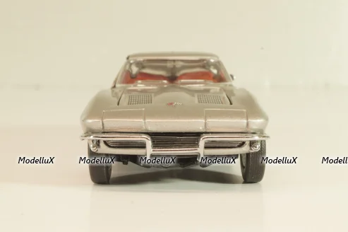 Chevrolet Corvette (C2) 1963, silver,  Franklin Mint 1:43