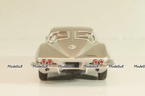 Chevrolet Corvette (C2) 1963, silver,  Franklin Mint 1:43
