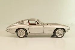 Chevrolet Corvette (C2) 1963, silver,  Franklin Mint 1:43