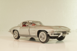 Chevrolet Corvette (C2) 1963, silver,  Franklin Mint 1:43