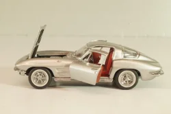 Chevrolet Corvette (C2) 1963, silver,  Franklin Mint 1:43