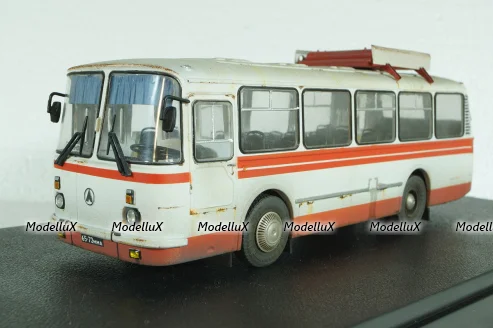 Лаз-695Н, бело-красный, Improved Models 1:43