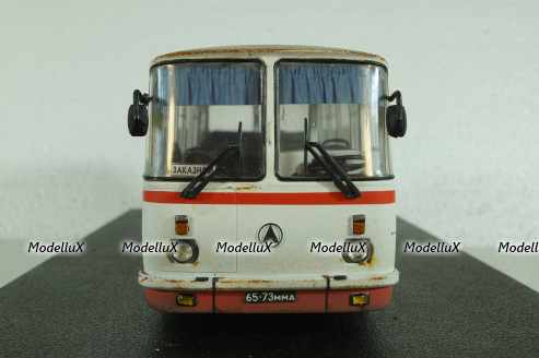 Лаз-695Н, бело-красный, Improved Models 1:43