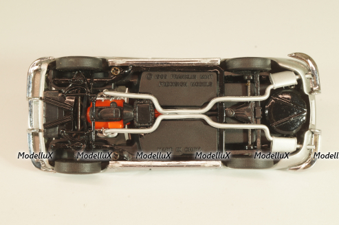 Chevrolet Corvette (C2) 1963, silver,  Franklin Mint 1:43