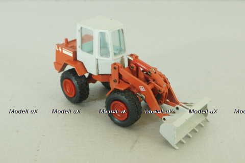 O&K L4 Wheel Loader, red/white, NZG 1:50
