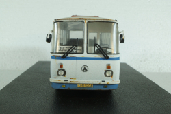 Лаз-695Н "уставший", бело-синий, Improved Models 1:43
