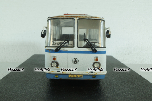 Лаз-695Н "уставший", бело-синий, Improved Models 1:43
