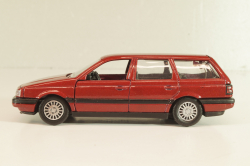 Volkswagen Passat Variant (B3) 1988, red, 1015R, Shabak 1:43