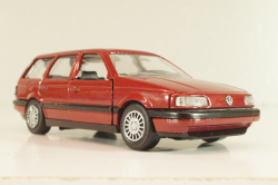 Volkswagen Passat Variant (B3) 1988, red, 1015R, Shabak 1:43
