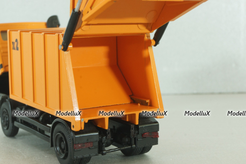 Mercedes Actros Haller M16 x2, garbage truck 2005, yellow, Conrad 1:50