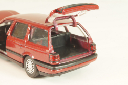 Volkswagen Passat Variant (B3) 1988, red, 1015R, Shabak 1:43