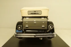 Duesenburg, black/green 1934, 18110bk, Signature Models 1:18