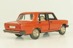 Ваз-2105 А39, красный, август 86г., Тантал/Радон 1:43