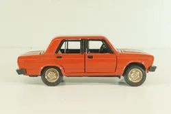 Ваз-2105 А39, красный, август 86г., Тантал/Радон 1:43