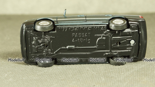 Duesenburg, black/green 1934, 18110bk, Signature Models 1:18