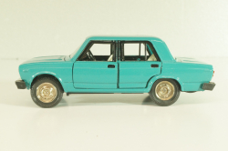 Ваз-2105,  Lada 1300, бирюзовый, сентябрь 86г., Тантал/Радон 1:43