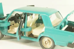 Ваз-2105,  Lada 1300, бирюзовый, сентябрь 86г., Тантал/Радон 1:43