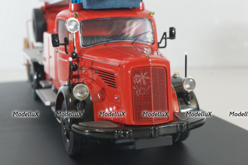 Mercedes L 6600  fire ladder 1951, red, 03091, Schuco 1:43