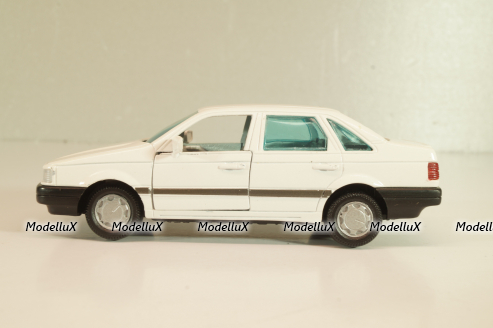 Volkswagen Passat (B3) 1988, white, Gama 1:43