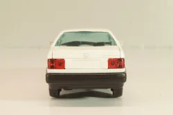 Volkswagen Passat (B3) 1988, white, Gama 1:43