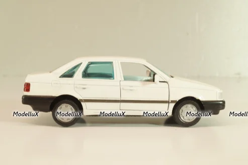 Volkswagen Passat (B3) 1988, white, Gama 1:43