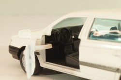 Volkswagen Passat (B3) 1988, white, Gama 1:43