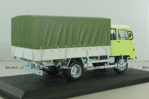 Robur LD 3001 truck with canvas top, light green, Atlas 1:43