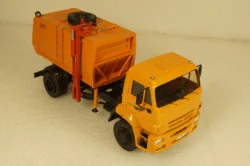 Камаз-43253 КО-440-4К1 мусоровоз с боковой загрузкой, Киммерия 1:43