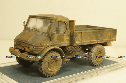 Mercedes Unimog U426 Армия Аргентины камуфляж с боковыми стеклами и со следами эксплуатации, KV мастерская 1:43
