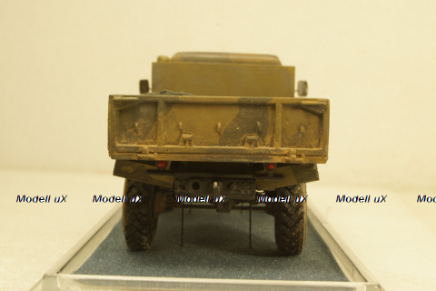 Mercedes Unimog U426 Армия Аргентины камуфляж с боковыми стеклами и со следами эксплуатации, KV мастерская 1:43