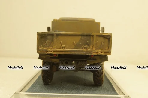 Mercedes Unimog U426 Армия Аргентины камуфляж с боковыми стеклами и со следами эксплуатации, KV мастерская 1:43