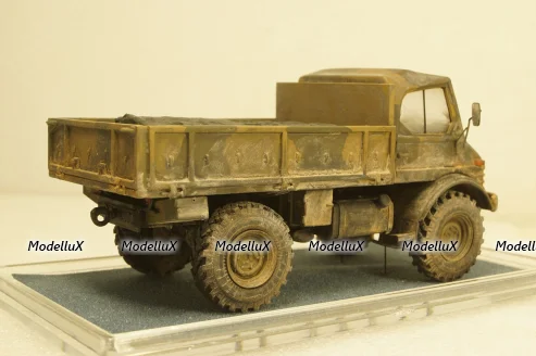 Mercedes Unimog U426 Армия Аргентины камуфляж с боковыми стеклами и со следами эксплуатации, KV мастерская 1:43
