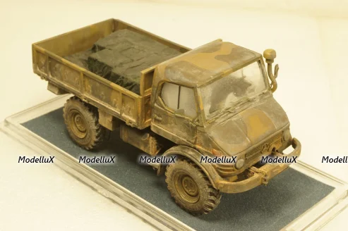 Mercedes Unimog U426 Армия Аргентины камуфляж с боковыми стеклами и со следами эксплуатации, KV мастерская 1:43