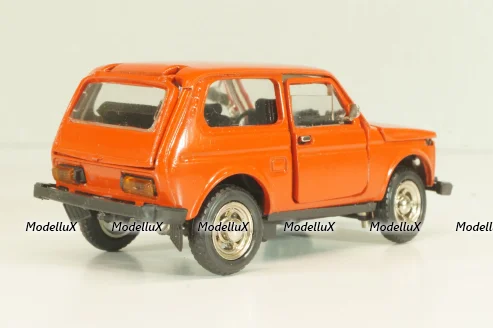 Ваз-2121 Лада Нива, март 1995г., красная, Тантал/Радон 1:43