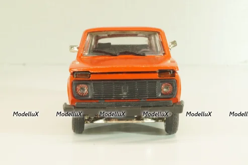 Ваз-2121 Лада Нива, март 1995г., красная, Тантал/Радон 1:43