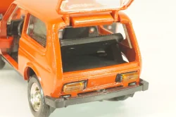 Ваз-2121 Лада Нива, март 1995г., красная, Тантал/Радон 1:43