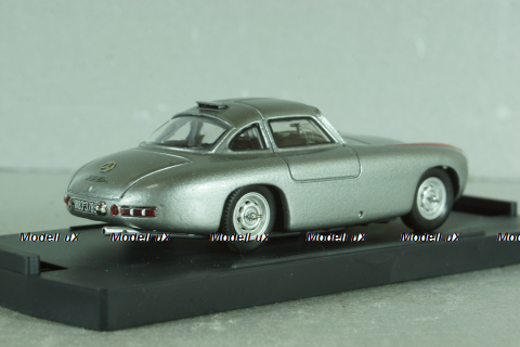 Mercedes-Benz 300 SL Coupe street 1952, silver , BG7241, Bang 1:43