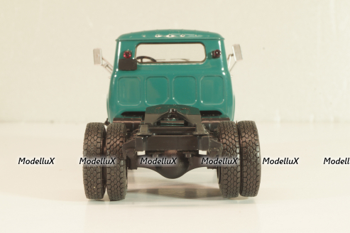 Зил-130В1 тягач, зеленый, АвтоИстория 1:43