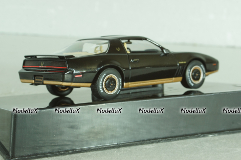 Pontiac Firebird 1982 Black, CLC366N, IXO 1:43