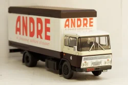Land Rover 88 Series IIa Station Wagon Ace Ventura When Nature Calls 1995, 86562, Greenlight 1:43