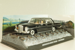 Mercedes-Benz 250 SE from movie "Octopussy" 1983, black, James Bond Modellauto Collection #23, 1:43 Дефект!