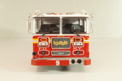 Seagrave Marauder II fire pump appliance, New York Fire Department 2003, Altaya 1:43