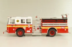 Seagrave Marauder II fire pump appliance, New York Fire Department 2003, Altaya 1:43