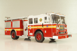 Seagrave Marauder II fire pump appliance, New York Fire Department 2003, Altaya 1:43