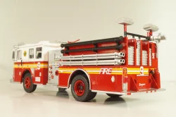 Seagrave Marauder II fire pump appliance, New York Fire Department 2003, Altaya 1:43